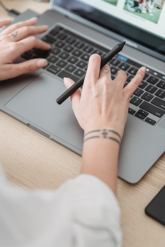 البحث على الانترنت